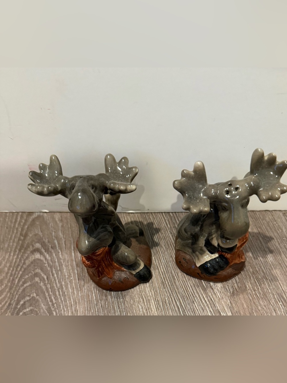 Cute Ceramic Moose Salt and Pepper Shakers- NWT - Picture 2 of 7